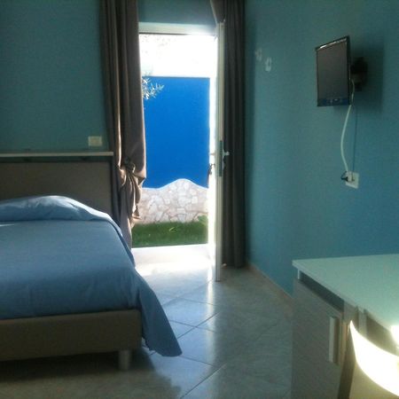 Bed And Breakfast Fly Μπάρι Δωμάτιο φωτογραφία